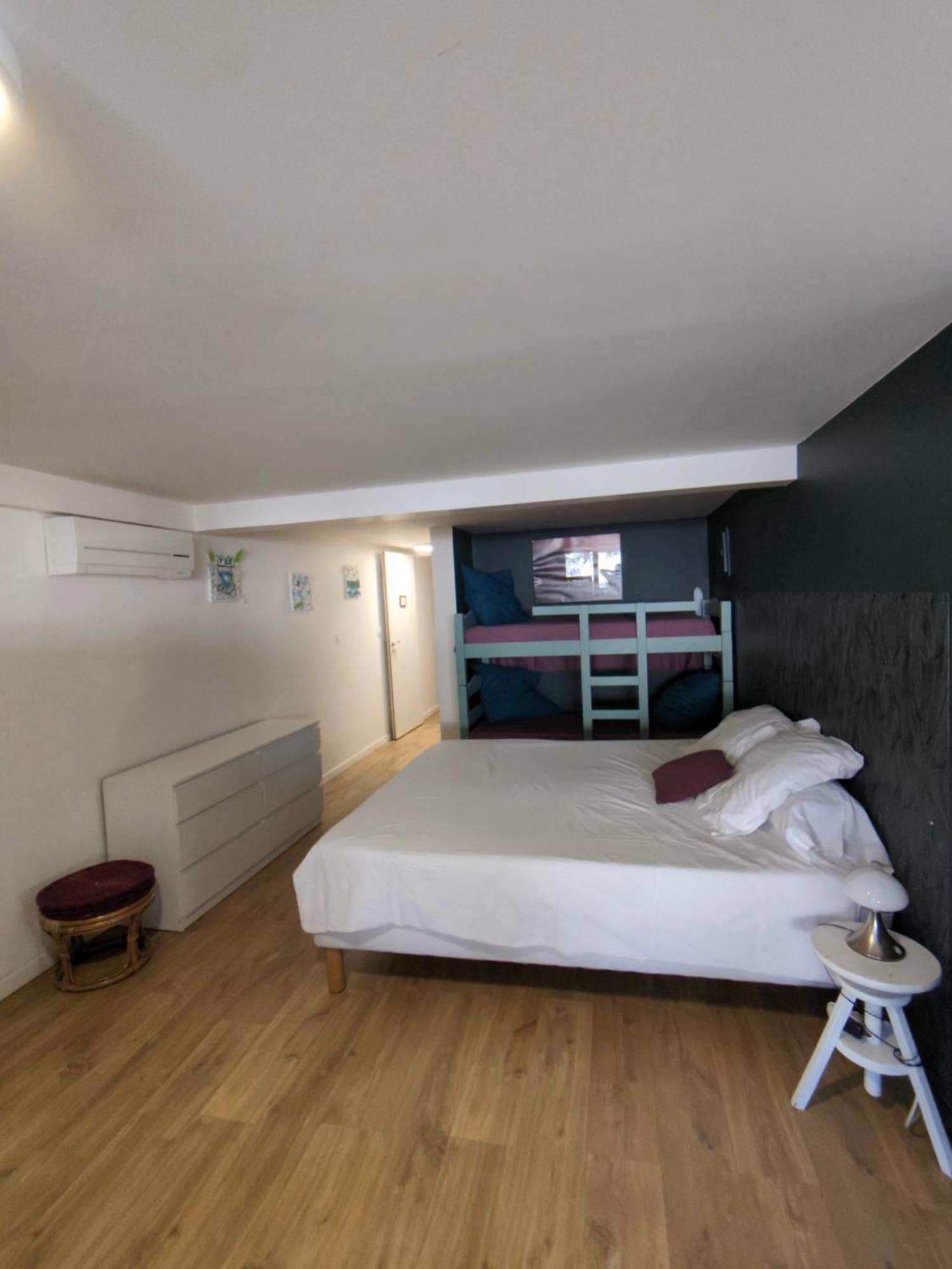 La Cigale Et La Fourmi Apartment Nimes Exterior photo